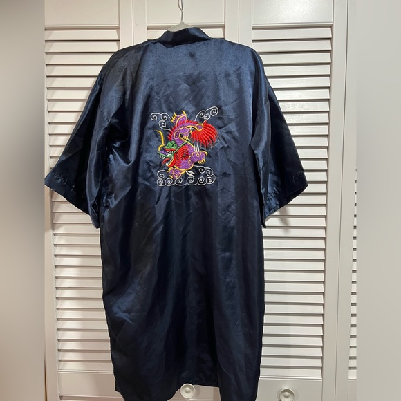 Vintage Embroidered Poly Robe - Picture 2 of 6
